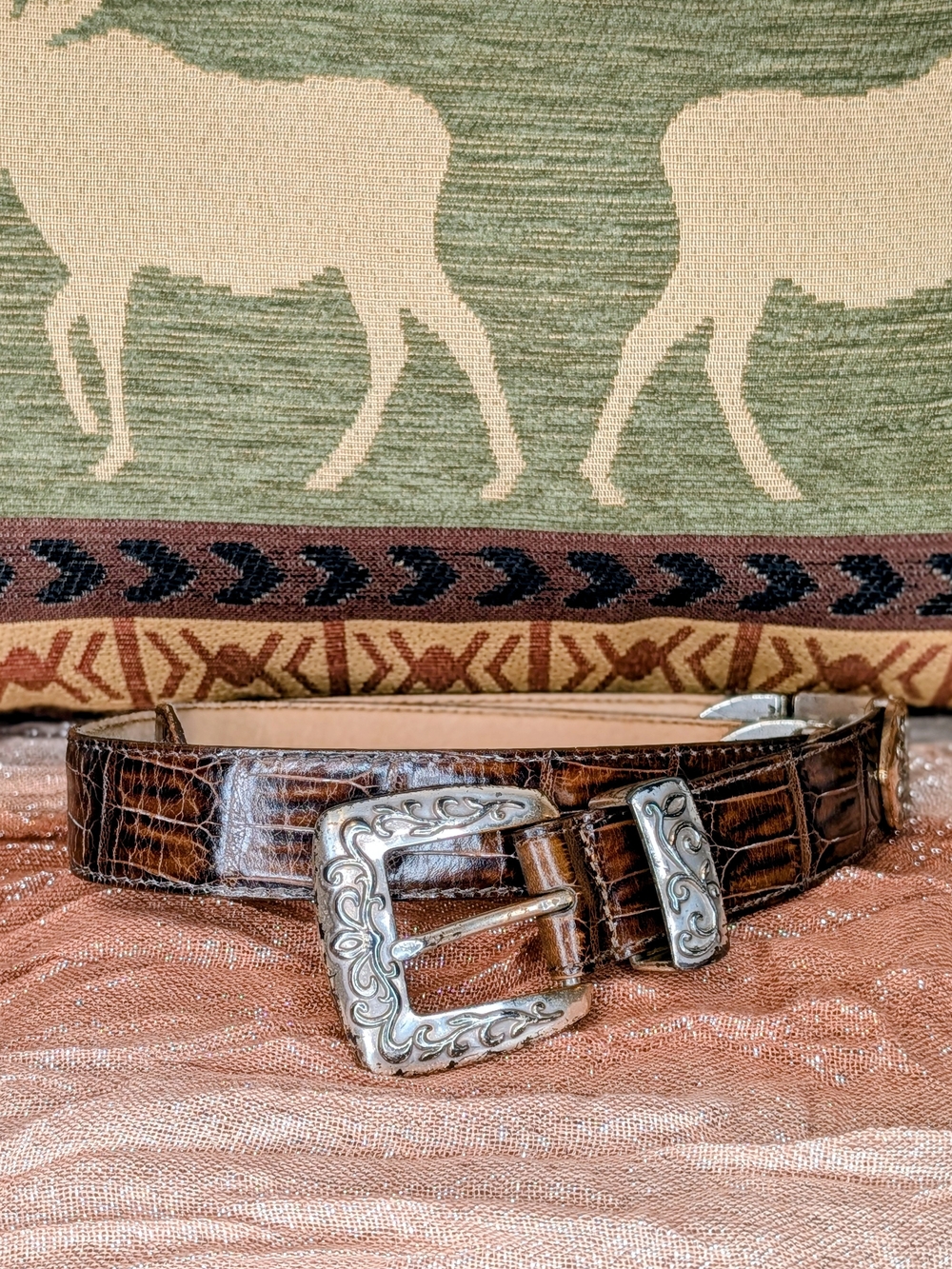 Women's Vintage Brown Croc-Embossed Leather Belt with Silver Western Buckle